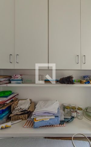 Apartamento à venda com 127m², 3 quartos e 2 vagas Apartamento à venda com 127m², 3 quartos e 2 vagasQuarto de Serviço