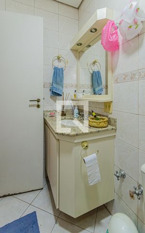 Apartamento à venda com 127m², 3 quartos e 2 vagas Apartamento à venda com 127m², 3 quartos e 2 vagasBanheiro da Suíte 2