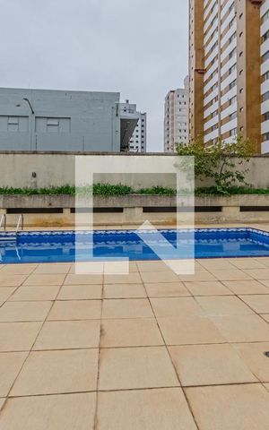 Apartamento à venda com 127m², 3 quartos e 2 vagas Apartamento à venda com 127m², 3 quartos e 2 vagasÁrea comum - Piscina