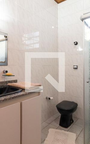Casa à venda com 240m², 3 quartos e 4 vagasBanheiro 2