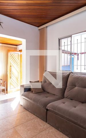 Casa à venda com 240m², 3 quartos e 4 vagasSala