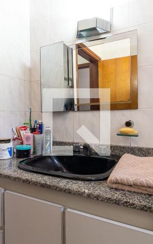 Casa à venda com 240m², 3 quartos e 4 vagasBanheiro 2
