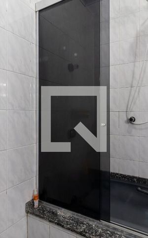 Casa à venda com 240m², 3 quartos e 4 vagasBanheiro da Suíte