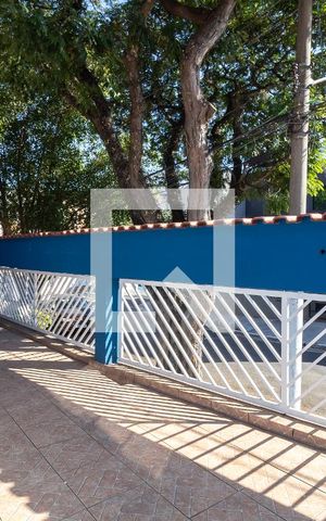 Casa à venda com 240m², 3 quartos e 4 vagasQuintal Frontal