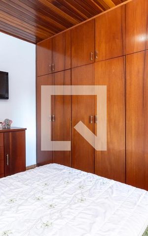 Casa à venda com 240m², 3 quartos e 4 vagasSuíte