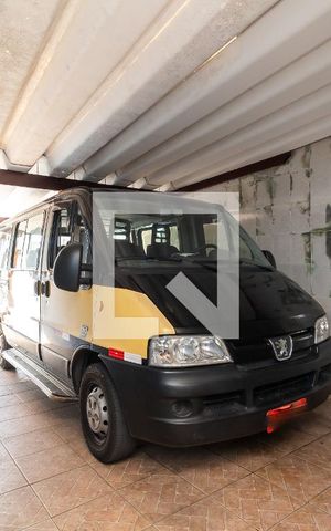 Casa à venda com 240m², 3 quartos e 4 vagasGaragem