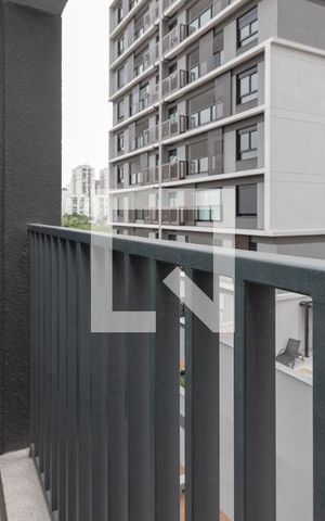 Studio à venda com 27m², 1 quarto e sem vaga Studio à venda com 27m², 1 quarto e sem vagaVaranda