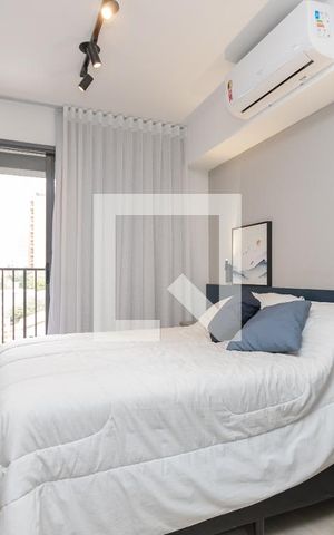 Studio à venda com 27m², 1 quarto e sem vaga Studio à venda com 27m², 1 quarto e sem vagaStudio