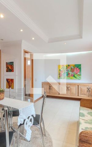 Apartamento à venda com 135m², 2 quartos e 1 vaga Apartamento à venda com 135m², 2 quartos e 1 vagaSala