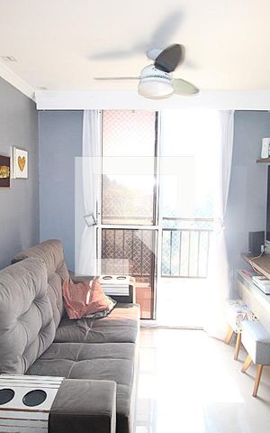 Apartamento à venda com 48m², 2 quartos e 1 vagaSala