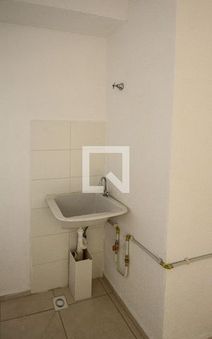 Apartamento à venda com 38m², 2 quartos e sem vaga Apartamento à venda com 38m², 2 quartos e sem vagaÁrea de Serviço
