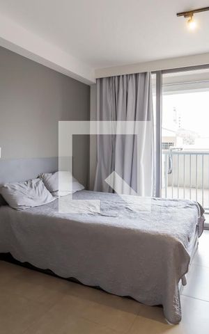 Studio à venda com 25m², 1 quarto e sem vaga Studio à venda com 25m², 1 quarto e sem vagaSala/Quarto