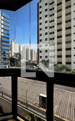 Apartamento à venda com 237m², 3 quartos e 3 vagasSacada Suíte 1