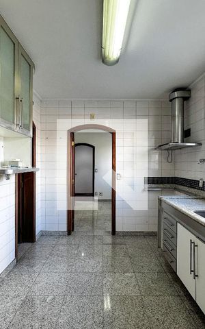 Apartamento à venda com 237m², 3 quartos e 3 vagasCozinha