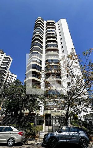Apartamento à venda com 237m², 3 quartos e 3 vagasFachada