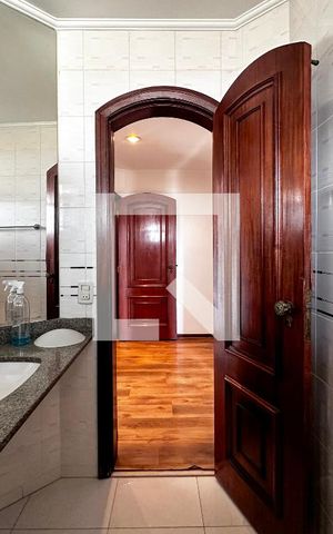Apartamento à venda com 237m², 3 quartos e 3 vagasBanheiro Social