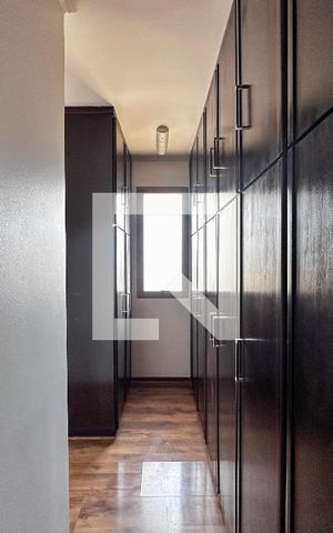 Apartamento à venda com 237m², 3 quartos e 3 vagasCloset Suíte 2