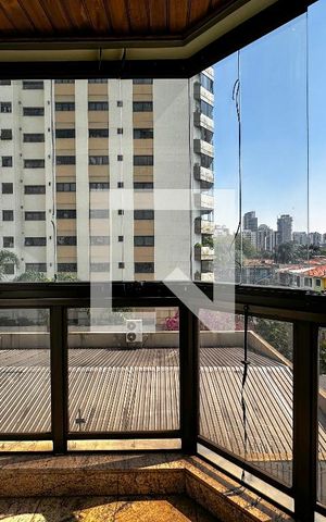 Apartamento à venda com 237m², 3 quartos e 3 vagasSacada Suíte 2