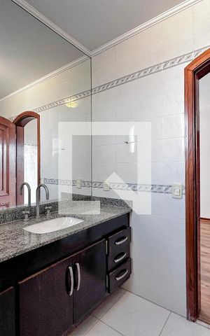Apartamento à venda com 237m², 3 quartos e 3 vagasBanheiro Suíte 1