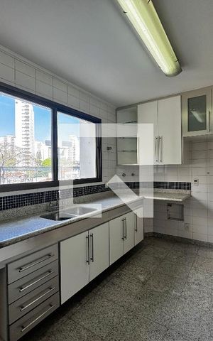 Apartamento à venda com 237m², 3 quartos e 3 vagasCozinha