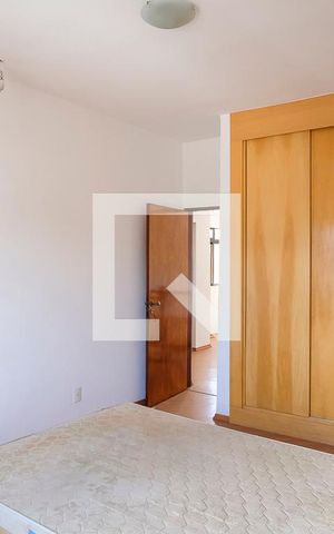 Casa à venda com 343m², 3 quartos e 6 vagasQuarto 2