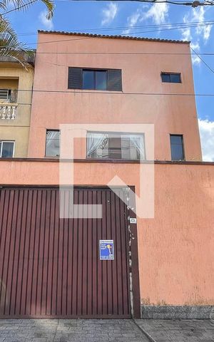 Casa à venda com 343m², 3 quartos e 6 vagasFachada + plaquinha