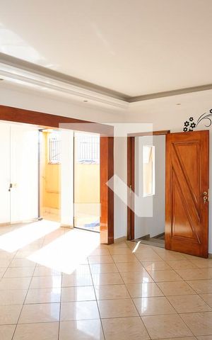 Casa à venda com 343m², 3 quartos e 6 vagasSala