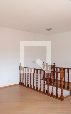 Casa à venda com 343m², 3 quartos e 6 vagasAcesso aos quartos