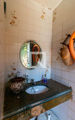 Casa à venda com 450m², 4 quartos e 4 vagasBanheiro