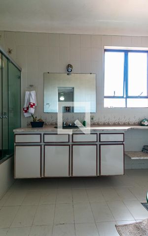 Casa à venda com 450m², 4 quartos e 4 vagasBanheiro