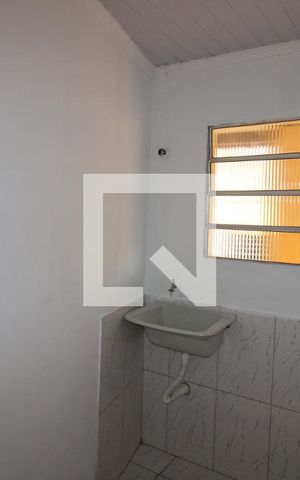 Casa de condomínio para alugar com 37m², 1 quarto e 1 vagaÁrea de Serviço