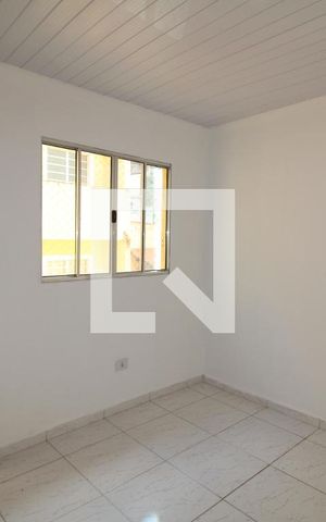Casa de condomínio para alugar com 37m², 1 quarto e 1 vagaSala / Cozinha