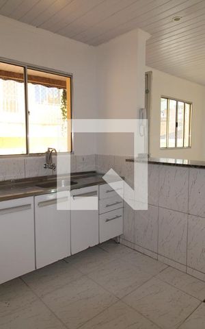 Casa de condomínio para alugar com 37m², 1 quarto e 1 vagaSala / Cozinha