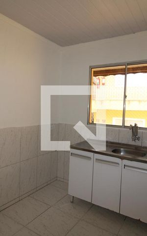 Casa de condomínio para alugar com 37m², 1 quarto e 1 vagaSala / Cozinha