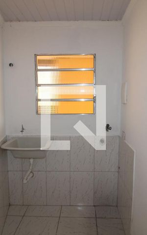 Casa de condomínio para alugar com 37m², 1 quarto e 1 vagaÁrea de Serviço