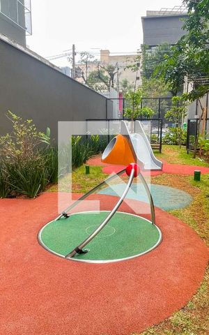 Studio à venda com 26m², 1 quarto e sem vaga Studio à venda com 26m², 1 quarto e sem vagaÁrea comum - Playground