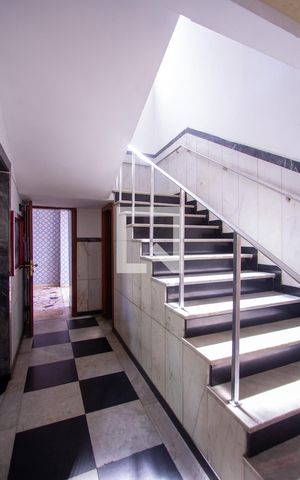 Casa à venda com 220m², 4 quartos e 3 vagas Casa à venda com 220m², 4 quartos e 3 vagasCorredor