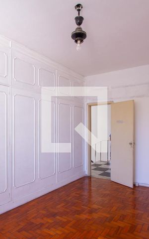 Casa à venda com 220m², 4 quartos e 3 vagas Casa à venda com 220m², 4 quartos e 3 vagasQuarto 2