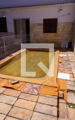 Casa à venda com 220m², 4 quartos e 3 vagas Casa à venda com 220m², 4 quartos e 3 vagasPiscina