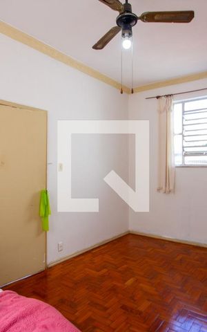 Casa à venda com 220m², 4 quartos e 3 vagas Casa à venda com 220m², 4 quartos e 3 vagasQuarto 1