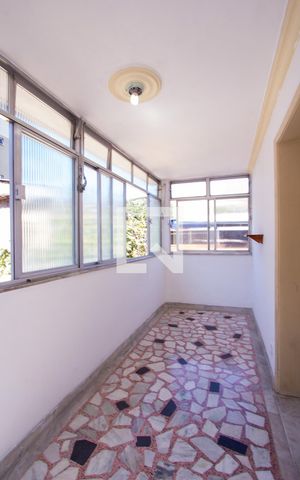 Casa à venda com 220m², 4 quartos e 3 vagas Casa à venda com 220m², 4 quartos e 3 vagasVaranda do Quarto 1