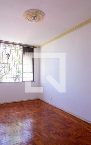 Casa à venda com 220m², 4 quartos e 3 vagas Casa à venda com 220m², 4 quartos e 3 vagasSuíte