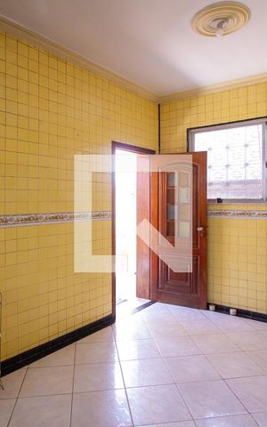 Casa à venda com 220m², 4 quartos e 3 vagas Casa à venda com 220m², 4 quartos e 3 vagasCozinha