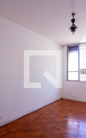 Casa à venda com 220m², 4 quartos e 3 vagas Casa à venda com 220m², 4 quartos e 3 vagasQuarto 2