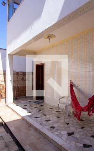 Casa à venda com 220m², 4 quartos e 3 vagas Casa à venda com 220m², 4 quartos e 3 vagasQuintal