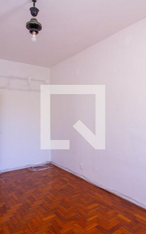 Casa à venda com 220m², 4 quartos e 3 vagas Casa à venda com 220m², 4 quartos e 3 vagasQuarto 2