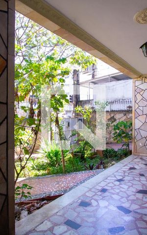 Casa à venda com 220m², 4 quartos e 3 vagas Casa à venda com 220m², 4 quartos e 3 vagasQuintal