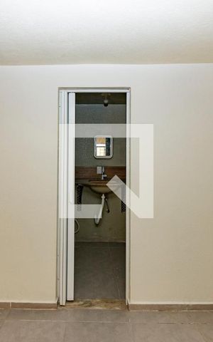 Studio para alugar com 33m², 1 quarto e sem vaga Studio para alugar com 33m², 1 quarto e sem vagaBanheiro