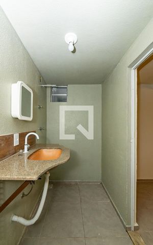 Studio para alugar com 33m², 1 quarto e sem vaga Studio para alugar com 33m², 1 quarto e sem vagaBanheiro