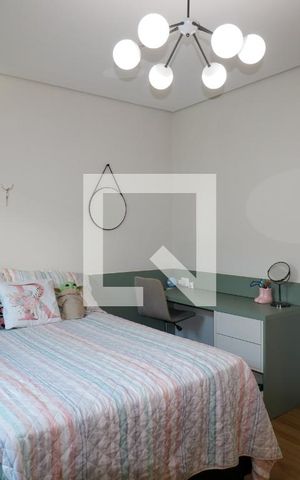 Casa para alugar com 474m², 4 quartos e 4 vagas Casa para alugar com 474m², 4 quartos e 4 vagasSuíte 2